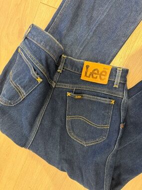 Lee vintage high rise jeans. Dark wash